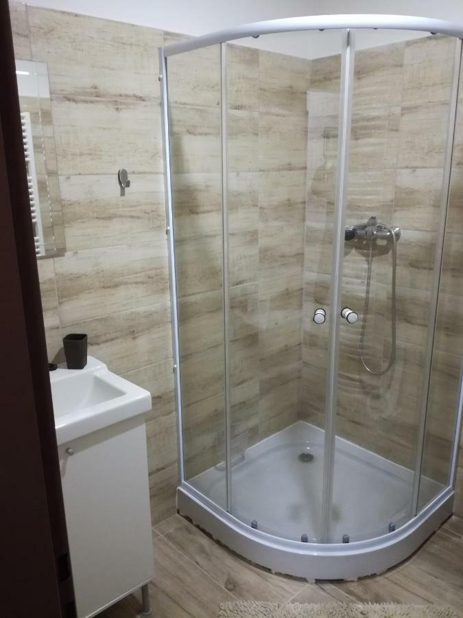 Apartman Prefa Benesov nad Ploucnici Exterior photo